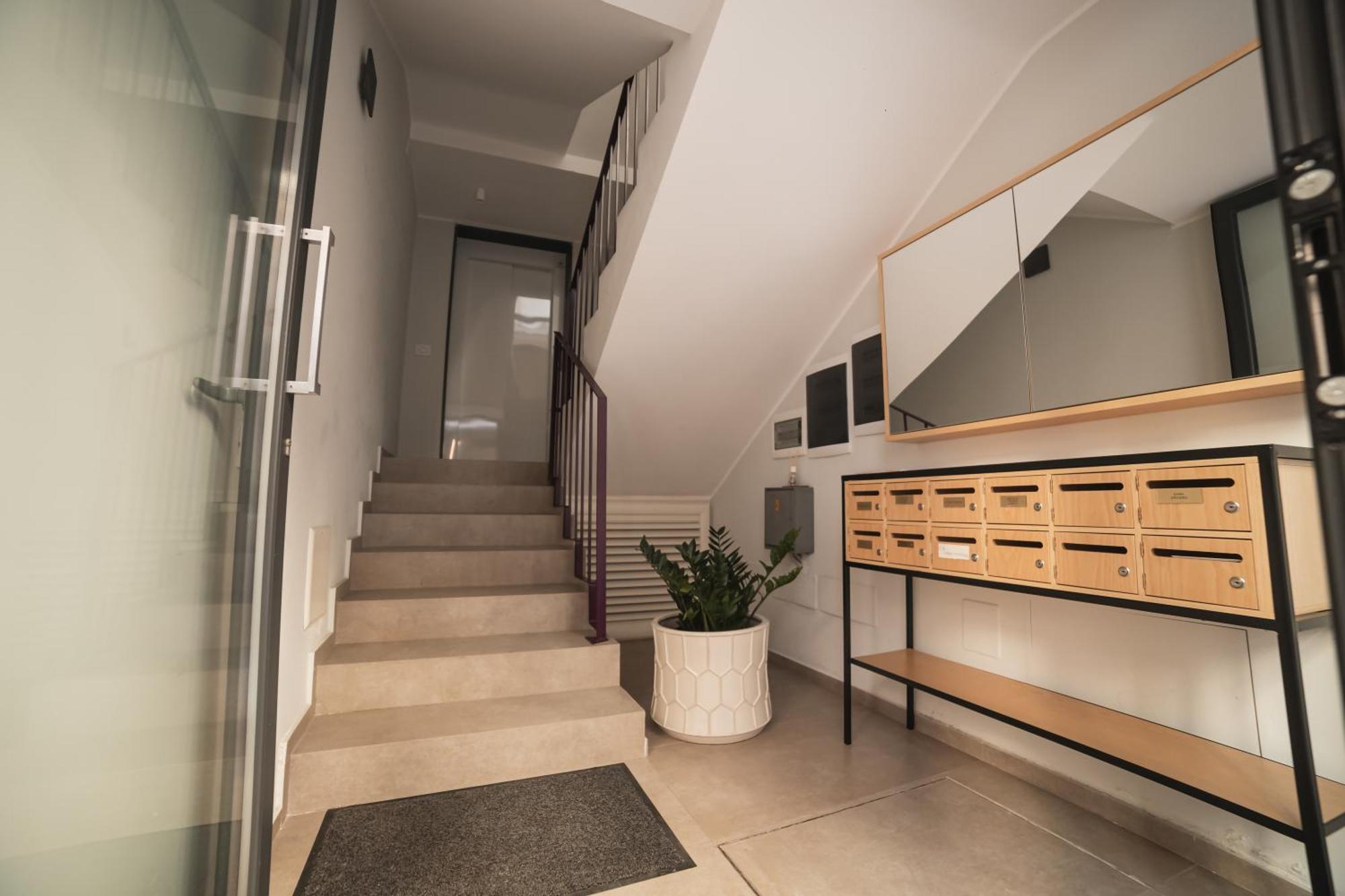 Suite Piazza Mazzini 90 Mq 5 Lecce Eksteriør billede