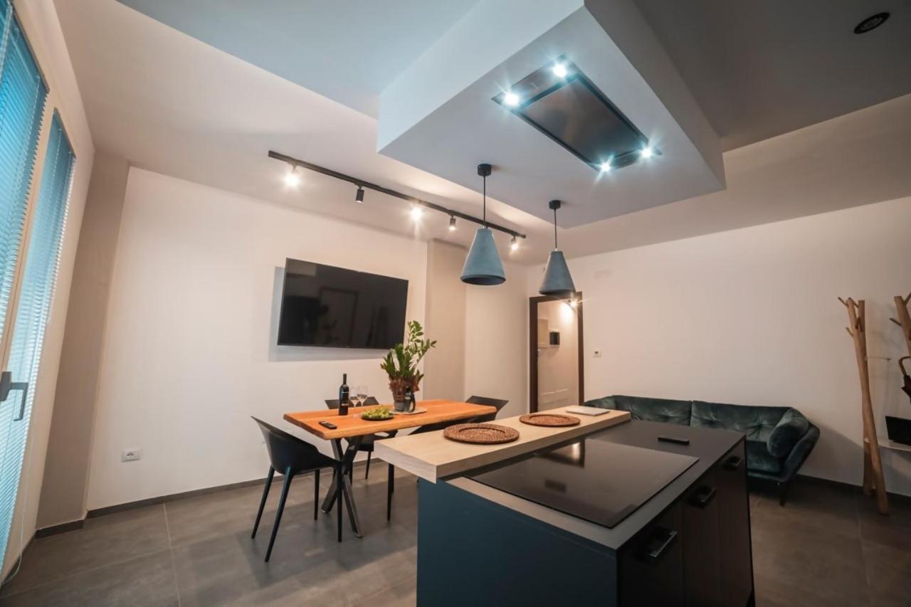 Suite Piazza Mazzini 90 Mq 5 Lecce Eksteriør billede